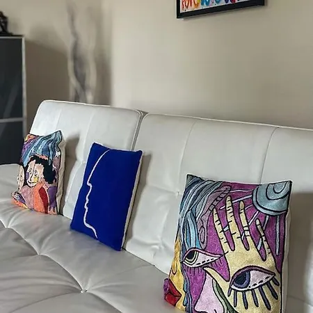 Elegant Artistique, Apartment